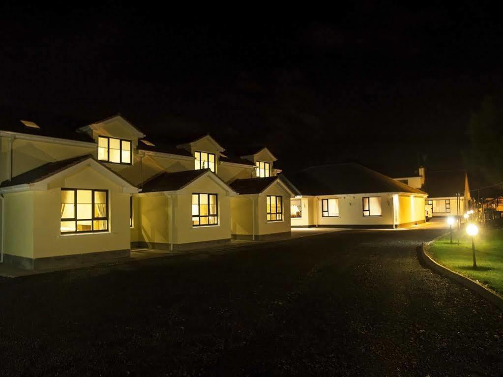 Hillview House Hotel Lusk Exterior foto